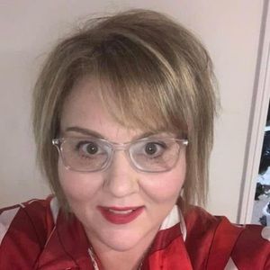 Meet your Posher, Leanne